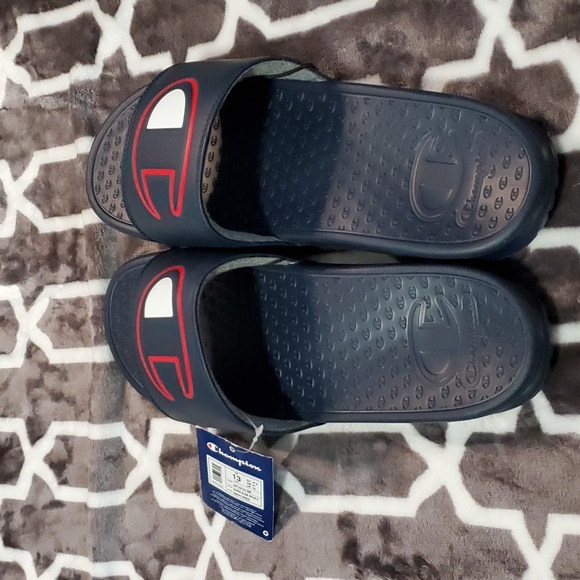CHAMPION SLIPPERS NWT - Picture 2 of 6